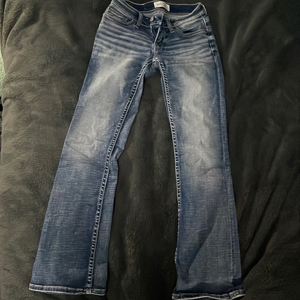 BKE Stella Slim Fit Low Rise Bootcut Size 24x31 1/2 Blue